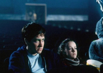 Jake Gyllenhaal And Jena Malone In Donnie Darko In A Movie Theater