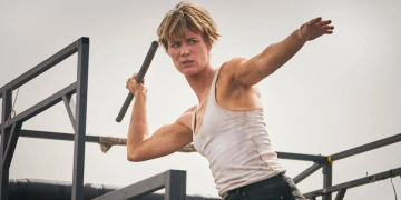 Mackenzie Davis As Grace In Terminator Dark Fate