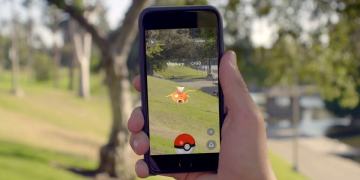 Pokemon GO Grandpa Plays Game With 64 Phones at Once