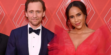 Tom Hiddleston Wife Announces Pregnancy